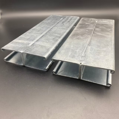 Profil C de alta resistencia 41x123mm 6m con ranuras y doble canal de apoyo