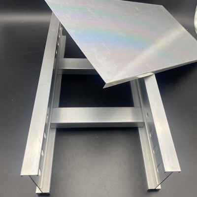 Escalera de alta calidad tipo bandeja de aluminio
