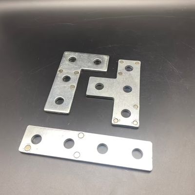 Accesorios de perfilería de acero galvanizado en forma de T personalizados con imán