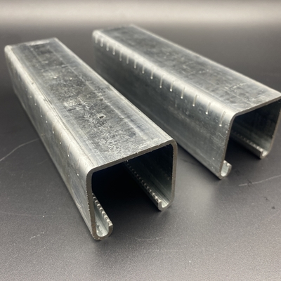 Perfil C 41x41 3m 6m con borde dentado y marcas de corte, galvanizado en fábrica