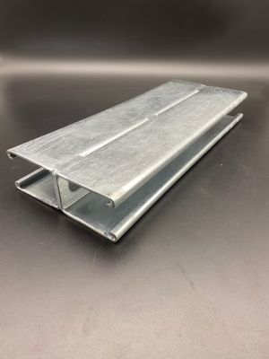 41x124 Canal perforado de doble rueda de apoyo Acero galvanizado canal de espalda a espalda