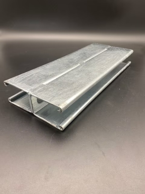 Zinc eléctrico doble canal con ranuras sólido 41x124 6m canal de apoyo de espalda a espalda