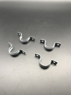 Fabrica de zinc galvanizado abrazaderas de tubería personalizadas abrazaderas de silla
