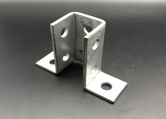Sistema de encuadre de los soportes con base de postes de placa plana