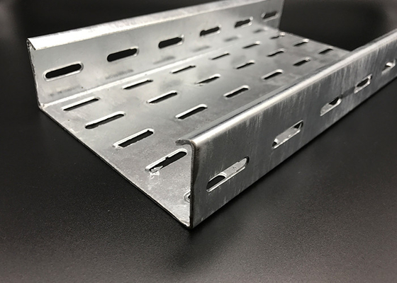 Envases para cables perforados con recubrimiento de hdg