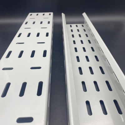 Fabricante bandeja de cable perforado ventilado con recubrimiento en polvo de HDG de 50 mm