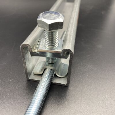 Acero inoxidable SS304 SS316 Unistrut canal de resorte Nut Rodstiffener Galvanizado eléctrico