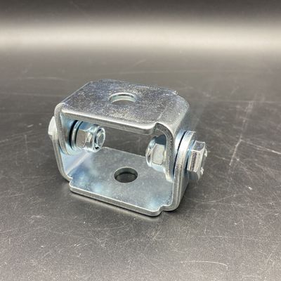 Acceso a los soportes de las pinzas de bisagra ajustables de zinc